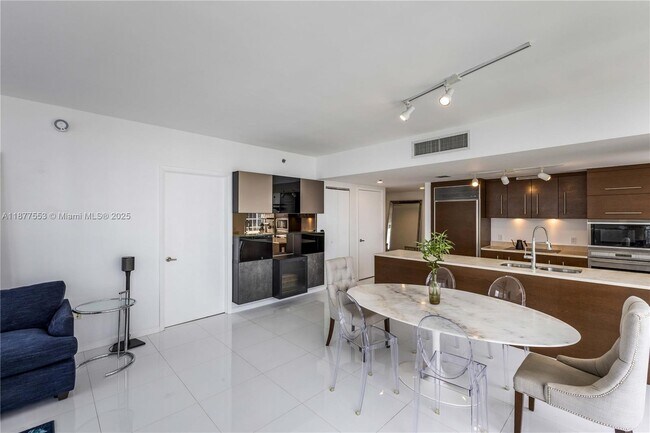 Photo - 475 Brickell Ave Unit 4015