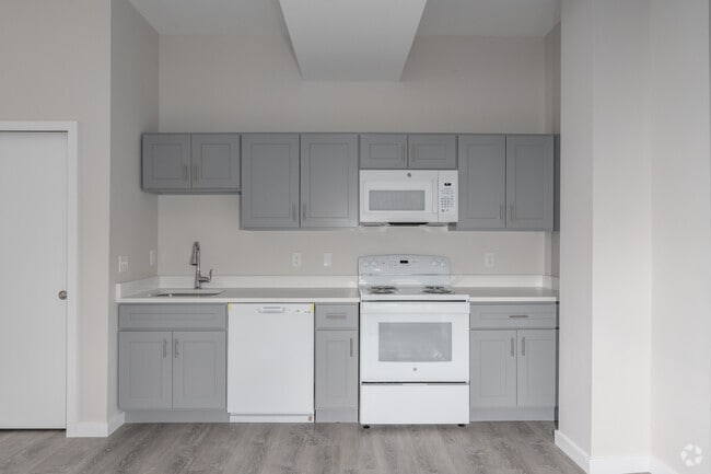 Studio - 600SF - Kitchen