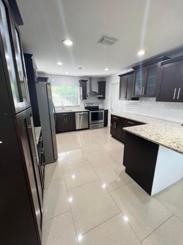 Building Photo - 5858 Tarragon Dr
