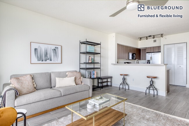 Photo - 1000 NW 7th St Unidad FL10-ID47