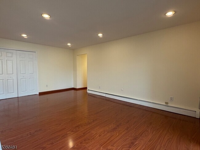 828 Main St Unit F
