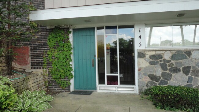 Photo - 145 Ann St Unit 11