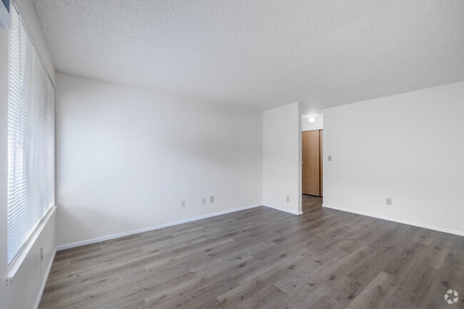 2BR, 1BA - 750SF - Living Room