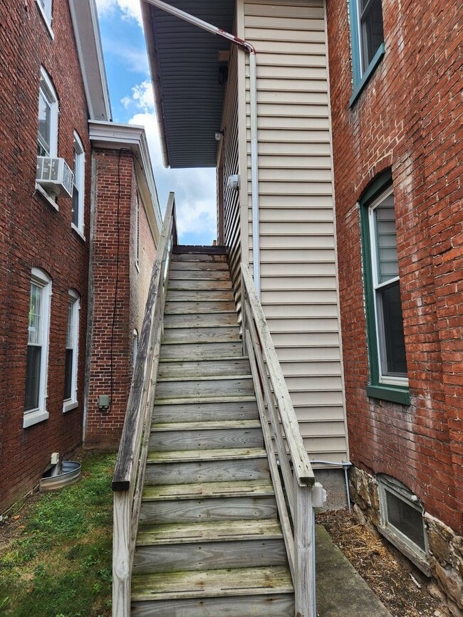 Photo - 50-54 N Market St Unit 201