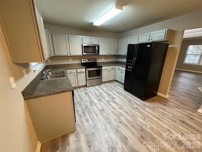 Photo - 6632 Centerline Dr