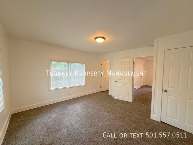 Photo - 5005 W 31st St