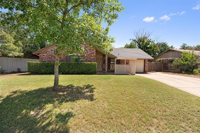 Building Photo - 325 Heartwood Dr Rental