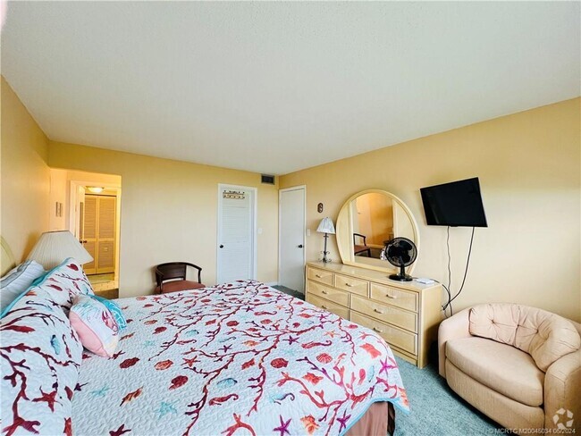 Building Photo - 7430 S Ocean Dr Unit 217 Rental