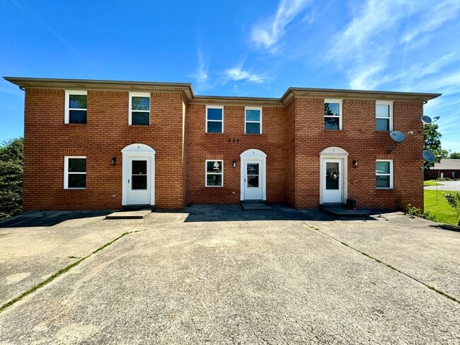 Building Photo - Beautiful Remodeled 2 Bedroom in Richmond! Rental