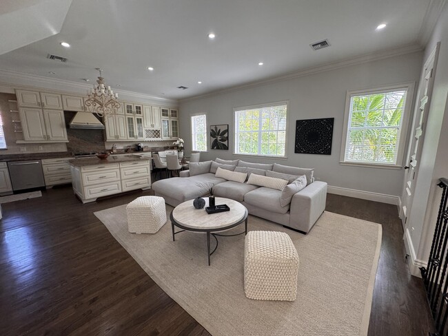 Photo - 3703 Washington Rd