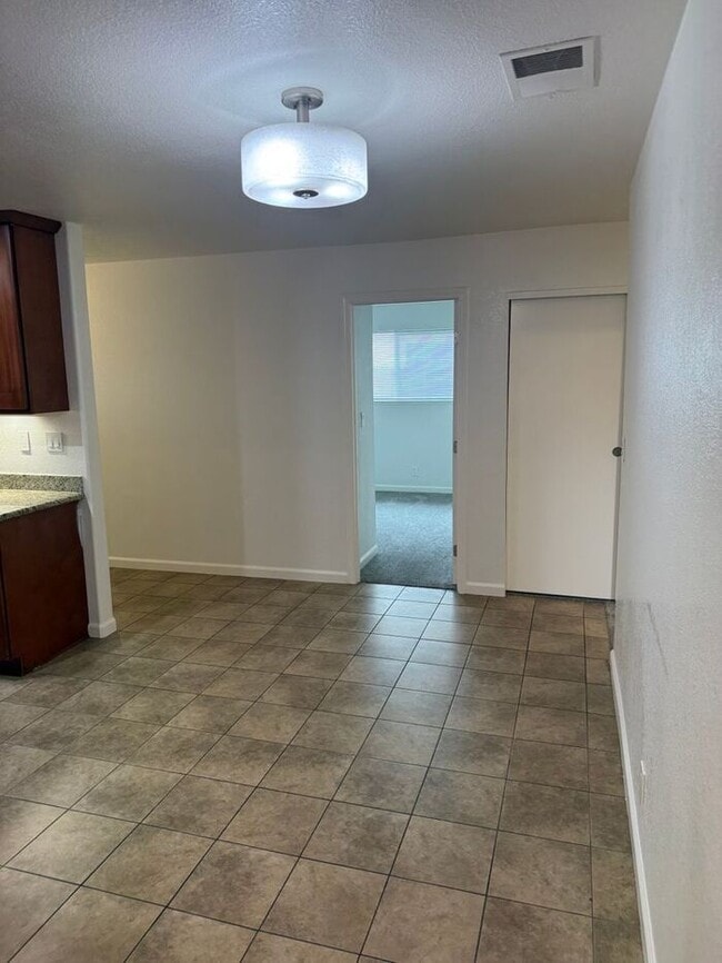 Photo - Beautiful 4 Bedroom 2 Bath House