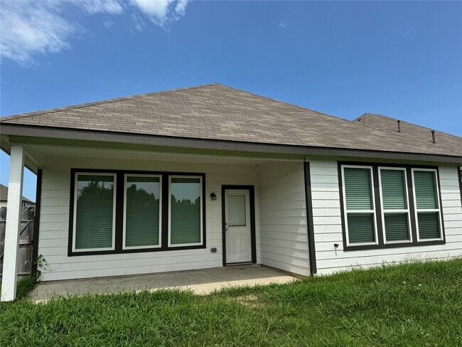 Photo - 305 Black Bear Dr