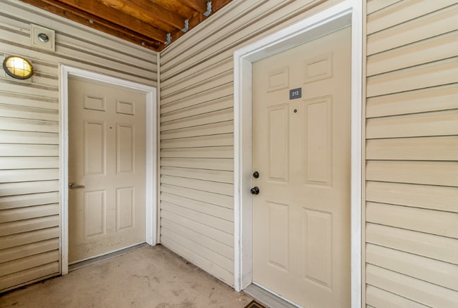 Photo - 12040 Bridgeport Way SW Unit 212