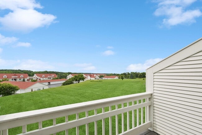 Photo - 2152 Newbury Ln