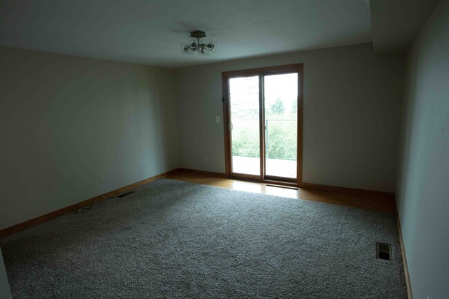 Photo - 916 Hilldale Ave
