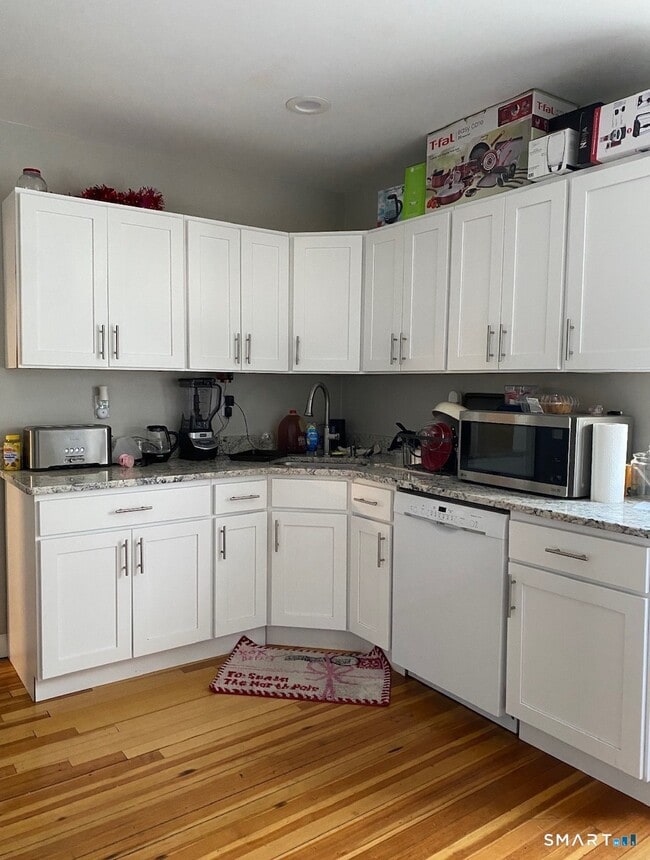 Photo - 407 West St Unit 2nd Floor