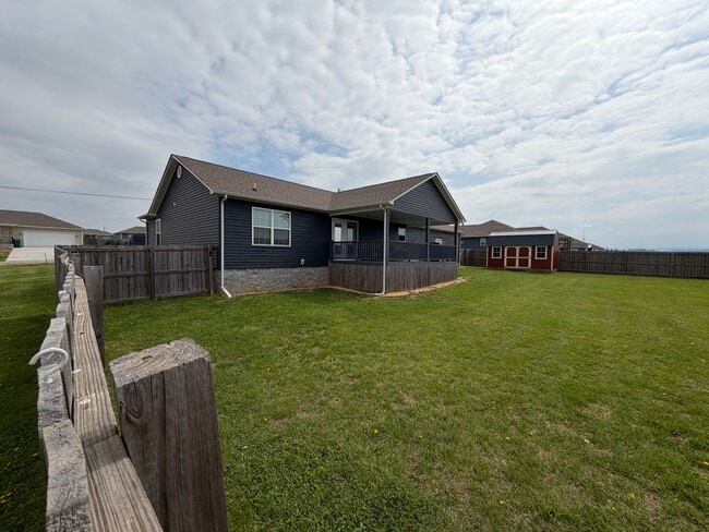 Photo - 605 Strawberry Dr