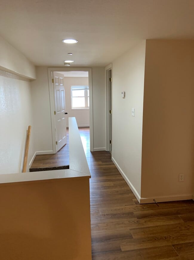 Photo - 211 Willey St