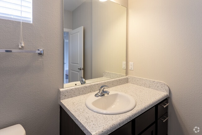 1BR, 1BA - 722SF