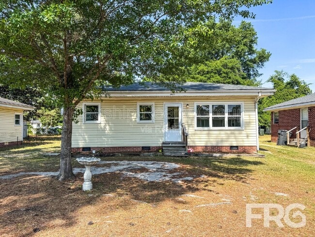 Building Photo - 1403 Clingman St