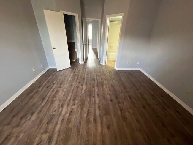 Photo - For Rent-2-bedroom, 2.5-bathroom located i...