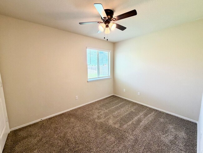 Photo - 829 Ibis Falls Loop