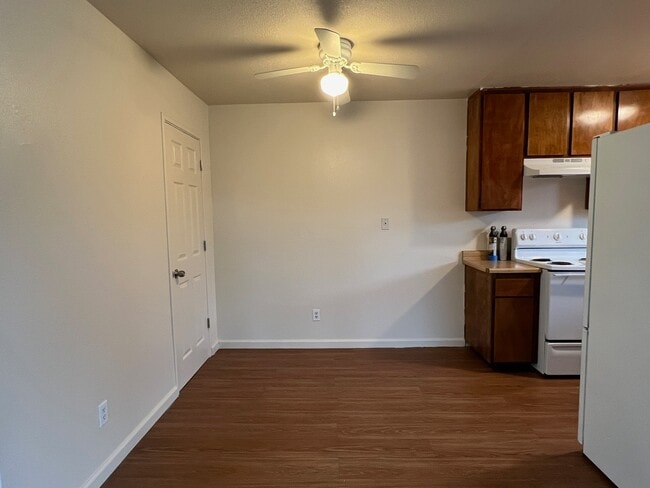 412 2nd St Unit B