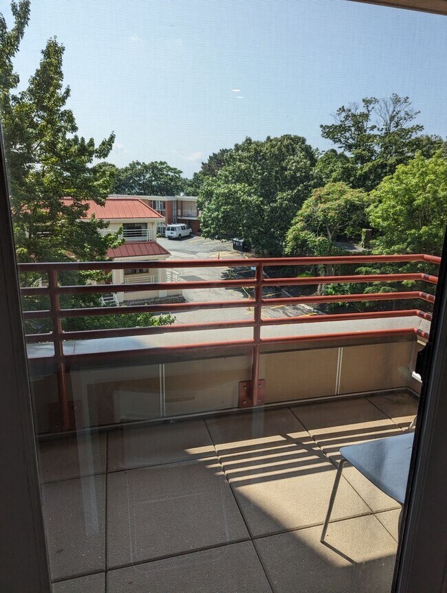 Photo - Brighton luxury 2 bedroom 2 bath with parking for January 1