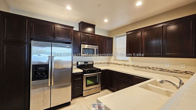 Photo - 3 Bed 2.5 Bath | Large Patio | Rivage in the Parkway