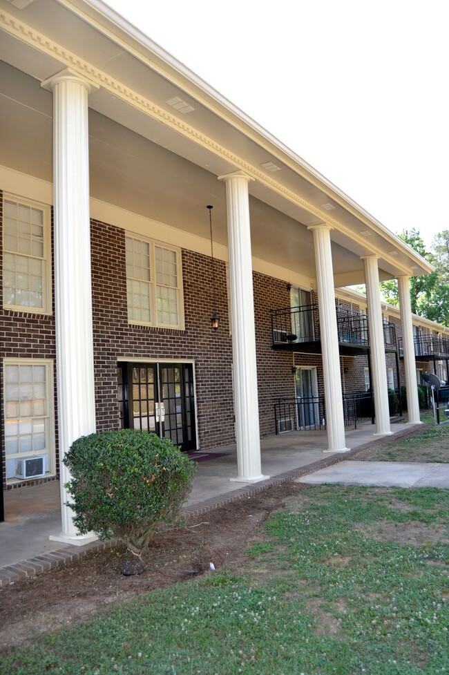 University Garden - University Garden Apartments