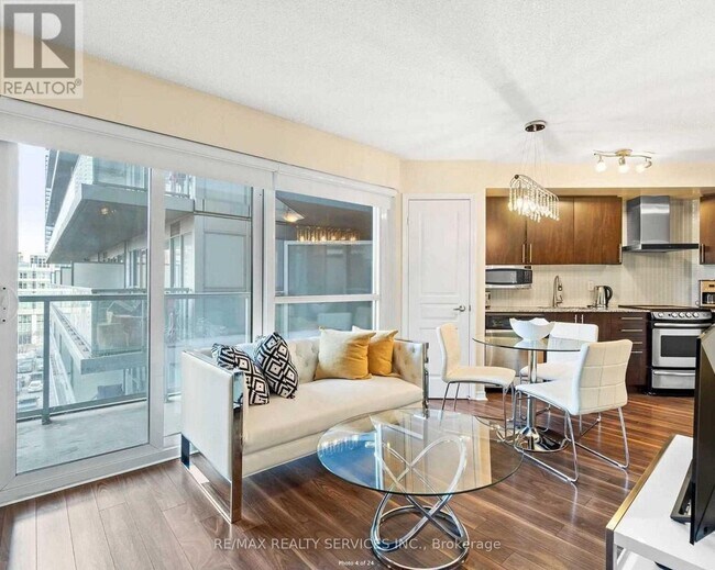 Photo - 352 Front St W Unité 612