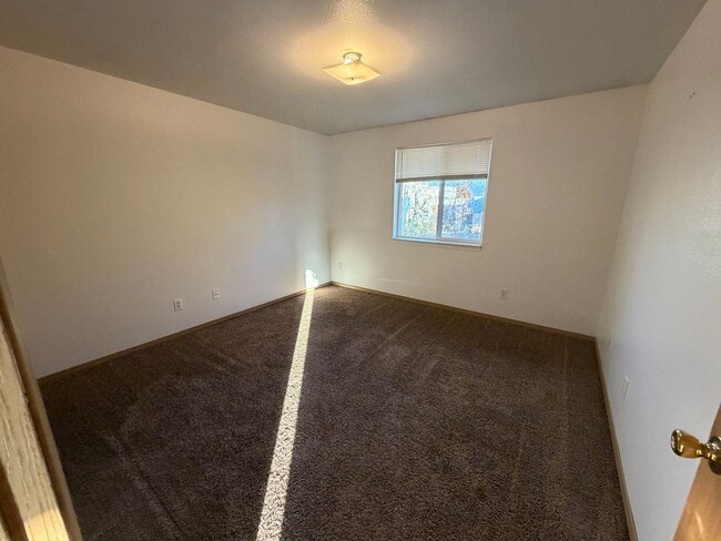 Photo - 188 Unit 489 Ecols St S