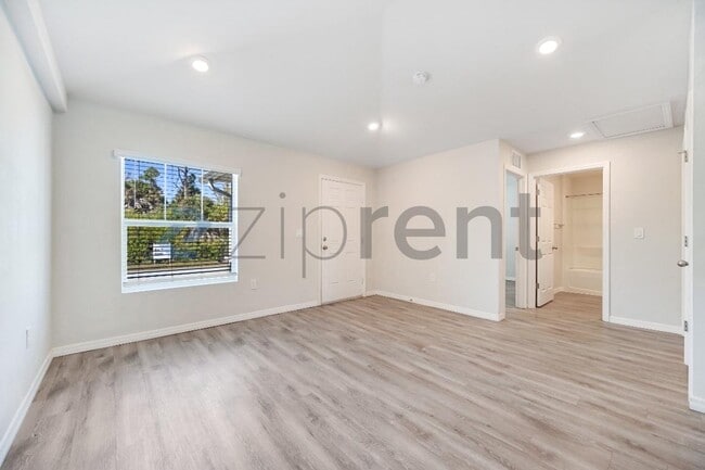 Photo - 12009 Henley Ave