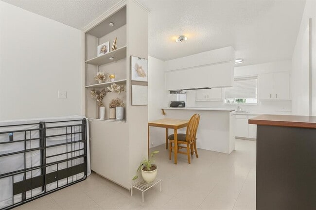 Photo - 6911 Cooper Ln