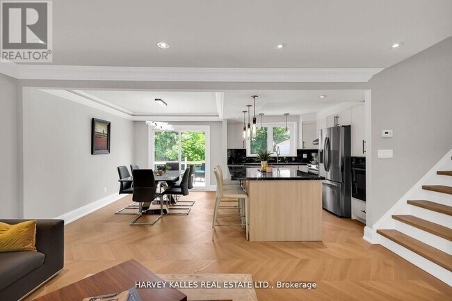 Photo - 16 Wedgeport Pl