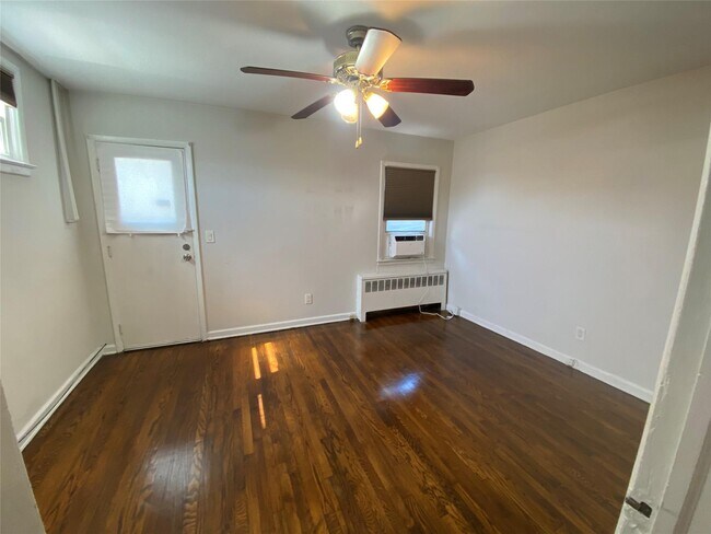 Photo - 725 E Broadway Unit 2 Lower