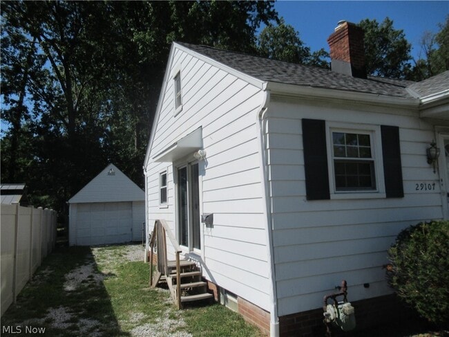 Photo - 29107 Fuller Ave