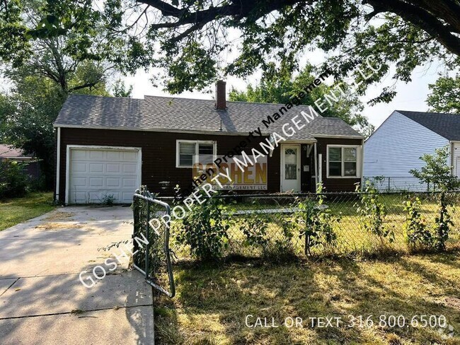 Building Photo - Charming Home with Garage