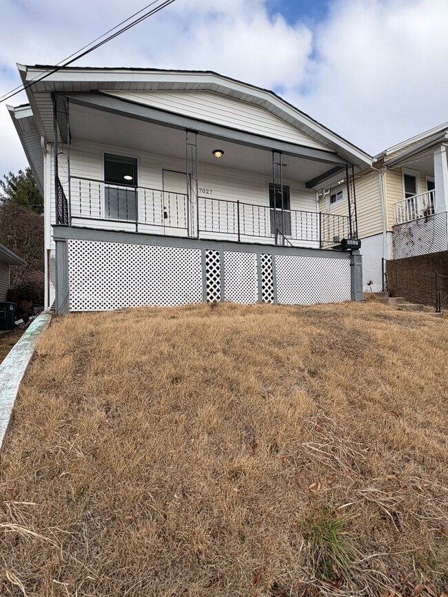 Photo - 2 bed, 1 bath home in the heart of Central St. Louis City, moments from Forest Park, Barnes Jewis...