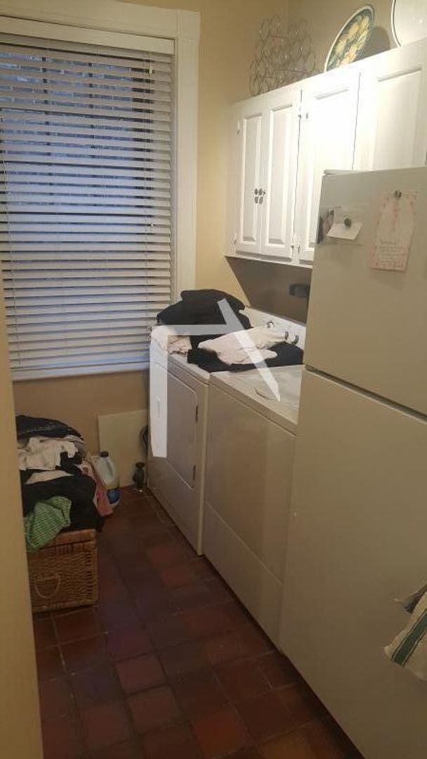 Photo - 4 bed 2bath apartment in Allston