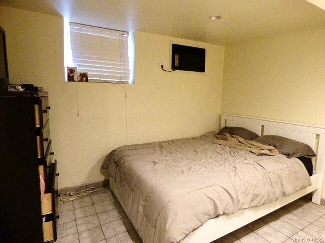 Photo - 21-37-37 36th St