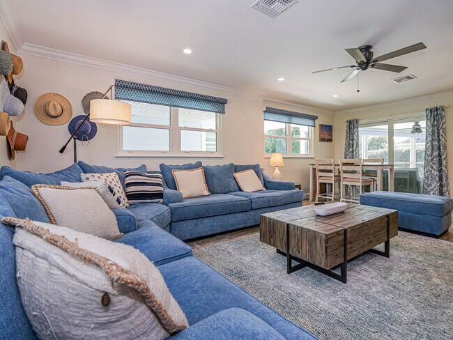 Photo - 856 Norfolk Pine Ln