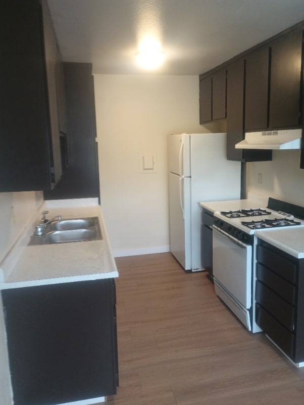 Photo - 9415 California Ave Unidad 10