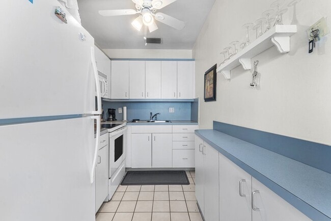 Photo - 3160 Lake Osborne Dr Unit 6  206