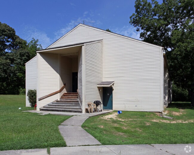 Photo - Cedar Grove Apartments
