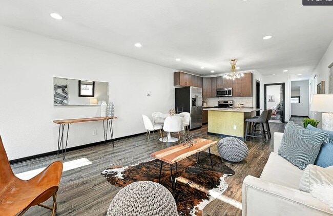 Photo - 856 Fox St Apartments