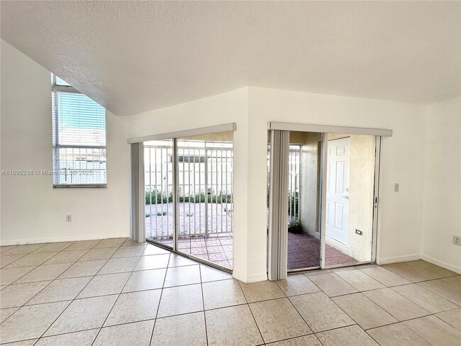 Photo - 3002 San Remo Cir