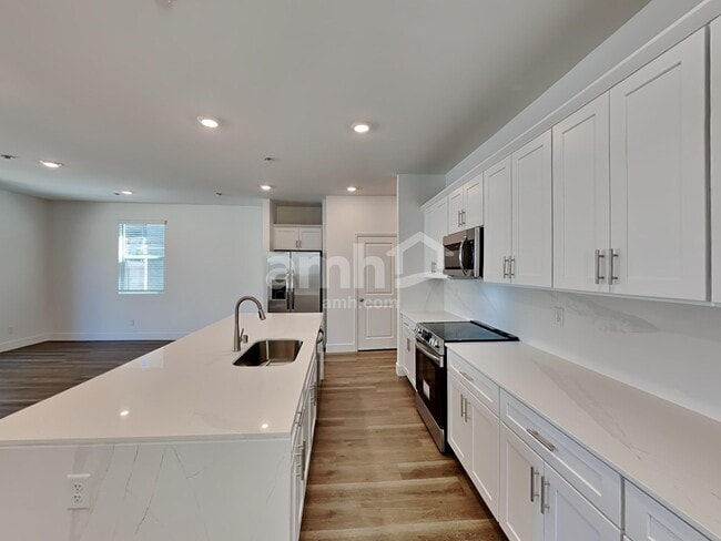 Photo - 5856 Vaes Dothrak St
