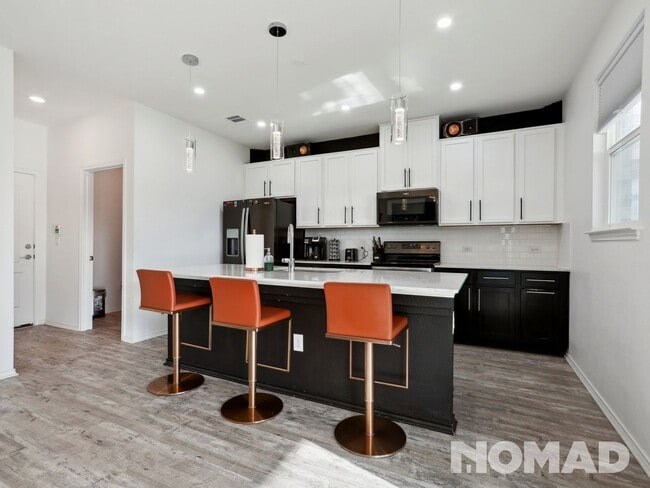 Photo - 625 Weizenbock Ln