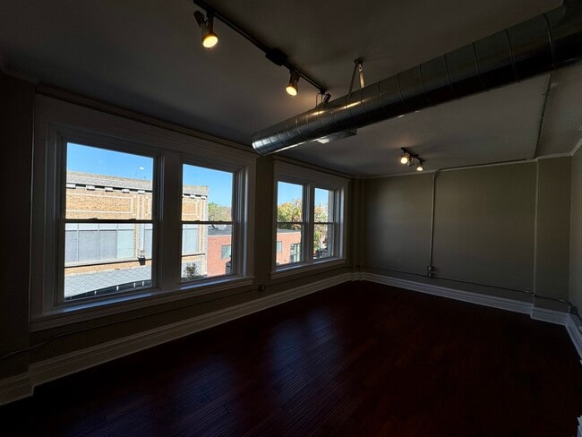 Photo - 92 S Main St Unidad 301